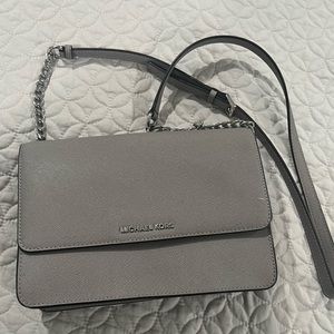 MK purse, medium size. In very good condition.